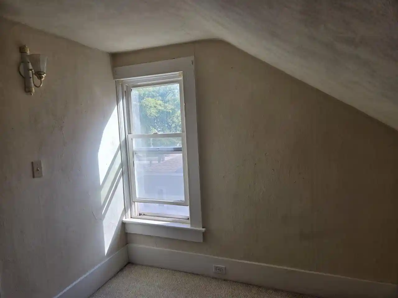Photo 3 of Single family home for sale at 2250 Dixon St, Stevens Point, WI 54481 | MLS# 22604990 | Listing updated on 2026-10-09