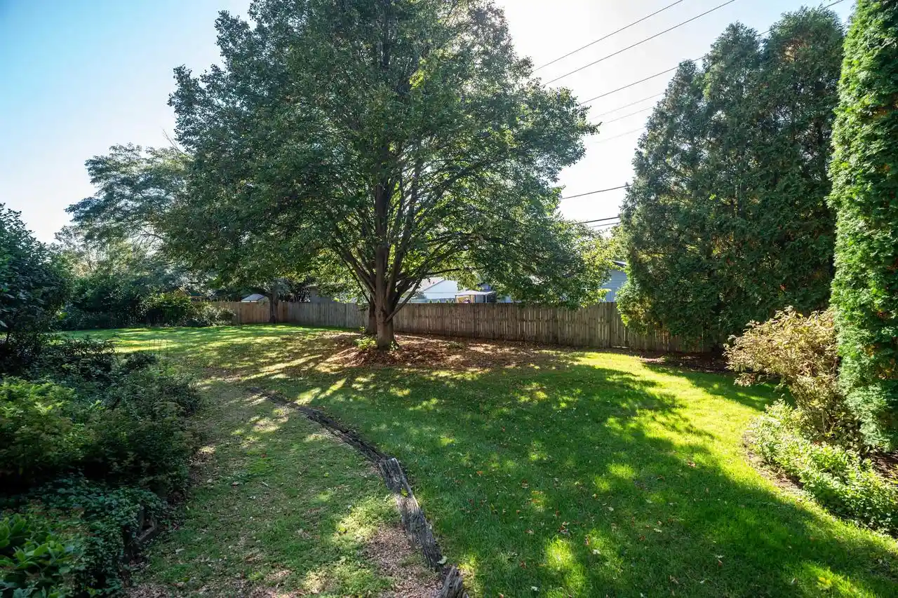 Photo 2 of Single family home for sale at 4711 W County Line Rd, Milwaukee, WI 53223 | MLS# 1983671 | Listing updated on 2026-10-09