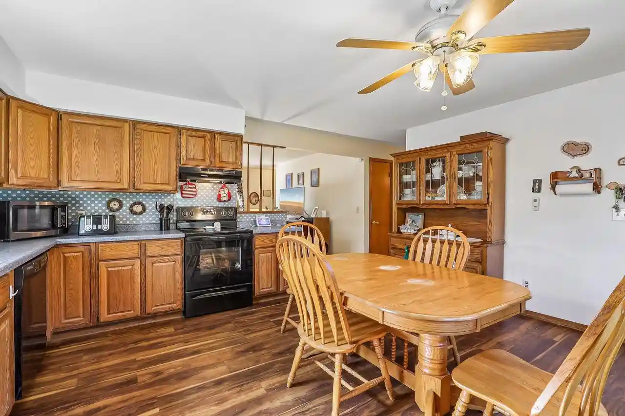 Photo 4 of Single family home for sale at 1425 Erin Ln, Waukesha, WI 53188 | MLS# 1983678 | Listing updated on 2026-10-09