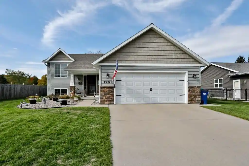 Photo 1 of Single family home for sale at 1720 Mortenson Dr, Wausau, WI 54401 | MLS# 22604992 | Listing updated on 2026-10-09