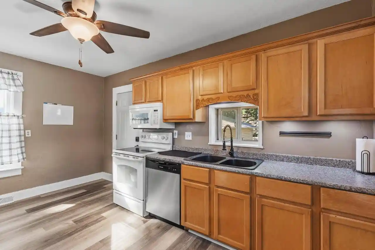 Photo 2 of Single family home for sale at 423 S Rural St, Hartford, WI 53027 | MLS# 1983688 | Listing updated on 2026-10-14
