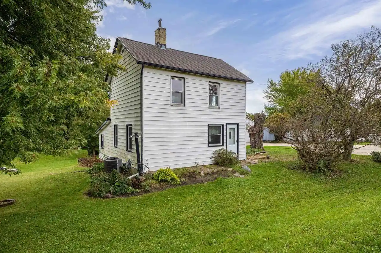 Photo 1 of Single family home for sale at N2894 Hwy 16 & 26, Juneau, WI 53039 | MLS# 2034170 | Listing updated on 2026-10-07