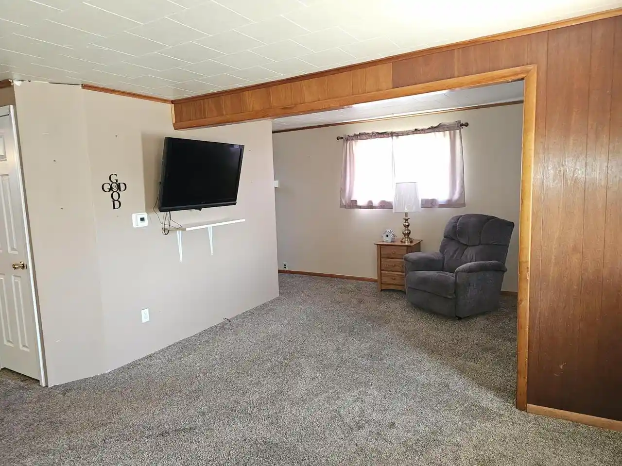 Photo 3 of Single family home for sale at 408 E East St, Iron Mountain, MI 49801 | MLS# 50333893 | Listing updated on 2026-10-07