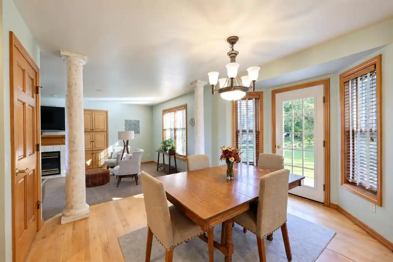 Photo 3 of Single family home for sale at 2141 Dorset Dr, Green Bay, WI 54311 | MLS# 50333902 | Listing updated on 2026-10-07