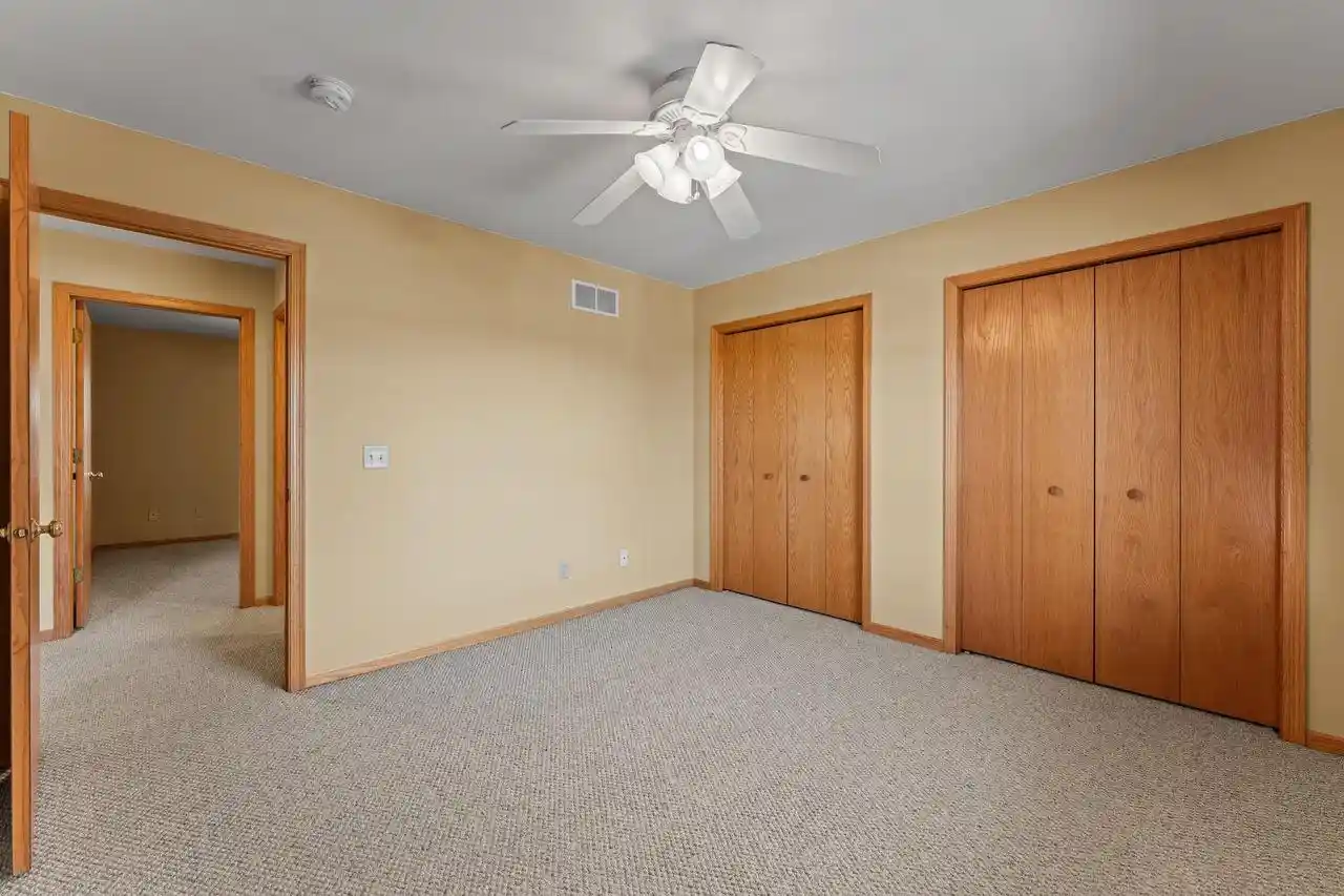 Photo 4 of Single family home for sale at 517 Vine St, Baraboo, WI 53913 | MLS# 2034176 | Listing updated on 2026-10-08