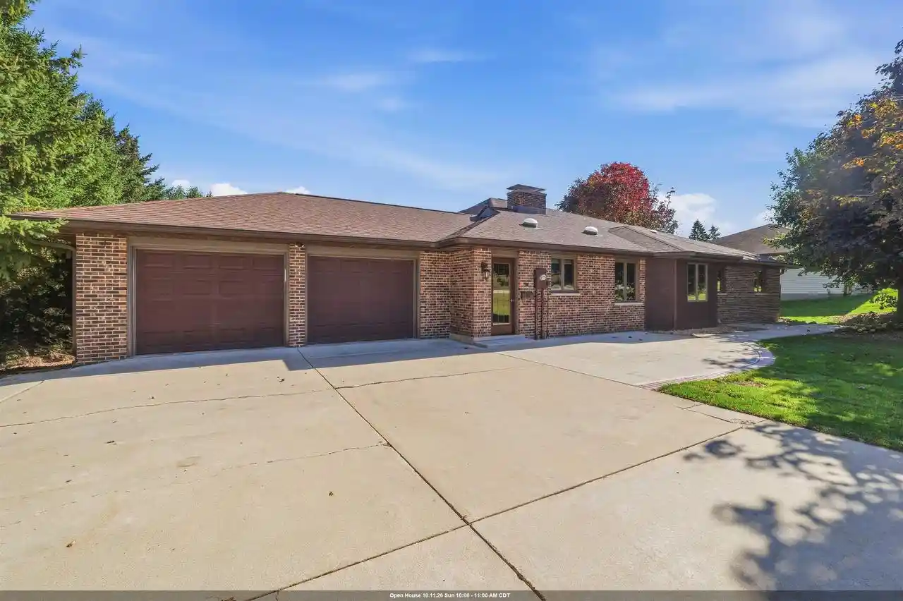 Photo 1 of Single family home for sale at 291 Evergreen Rd, Mount Calvary, WI 53057 | MLS# 50333896 | Listing updated on 2026-10-09