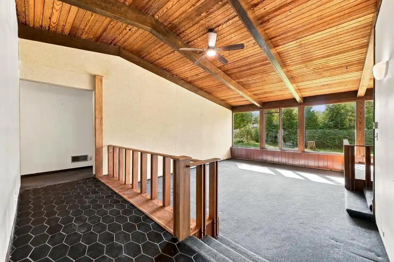 Photo 3 of Single family home for sale at 1607 Kaufmann Ave, Sheboygan, WI 53081 | MLS# 1983711 | Listing updated on 2026-10-08