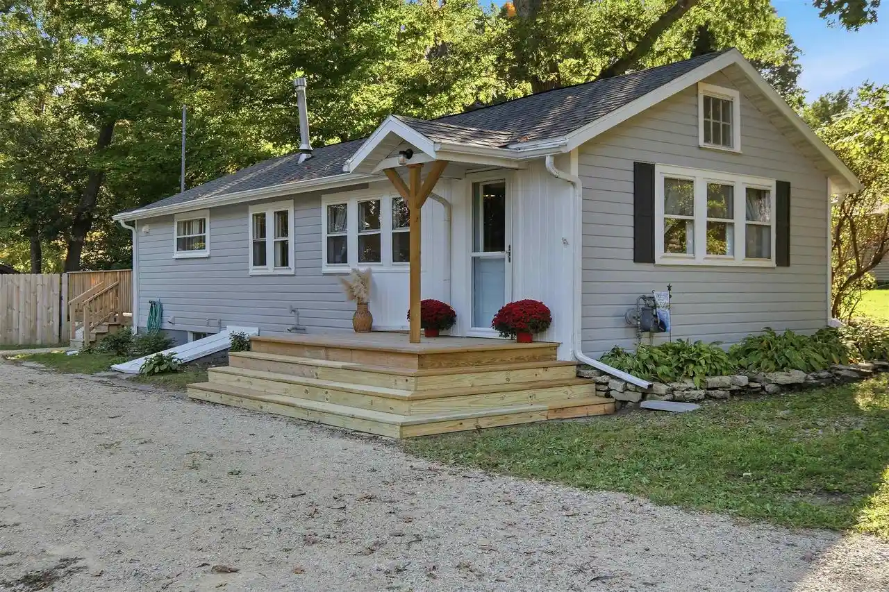 Photo 1 of Single family home for sale at 1732 E Rd Two, Edgerton, WI 53534 | MLS# 2034179 | Listing updated on 2026-10-08