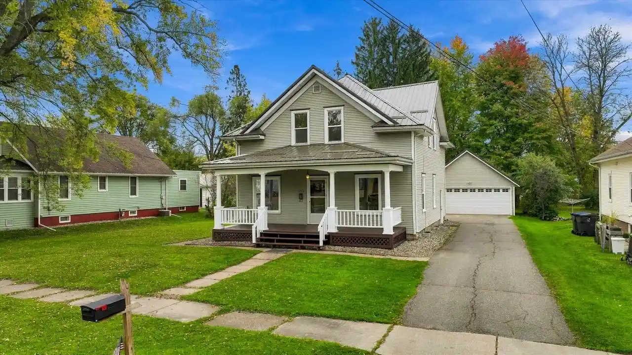 Photo 1 of Single family home for sale at 510 W Blodgett St, Marshfield, WI 54449 | MLS# 22604998 | Listing updated on 2026-10-08
