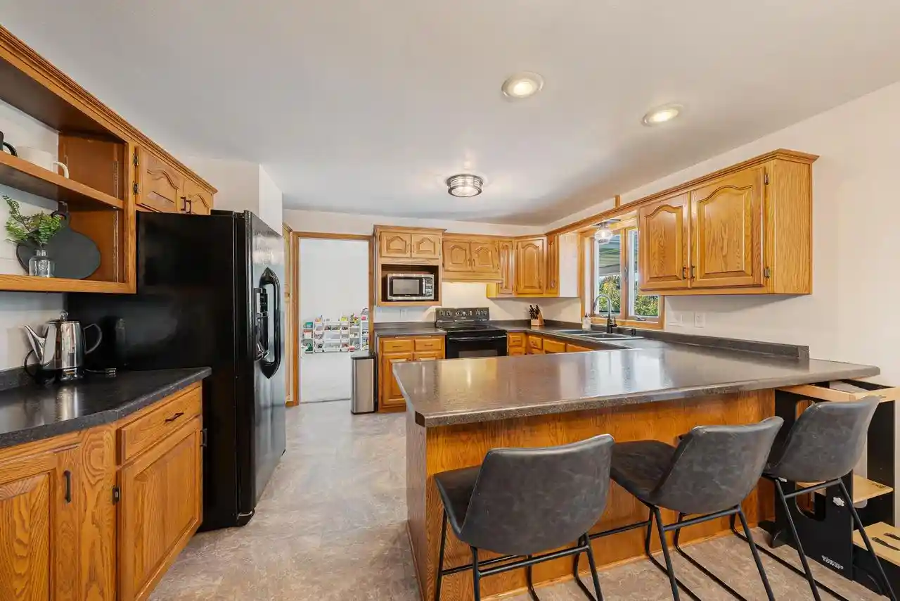 Photo 3 of Single family home for sale at 2543 W Sunnyview Cir, Appleton, WI 54914 | MLS# 50333918 | Listing updated on 2026-10-08