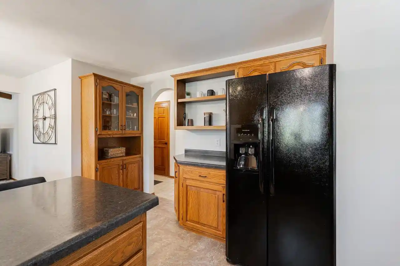 Photo 3 of Single family home for sale at 2543 W Sunnyview Cir, Appleton, WI 54914 | MLS# 50333918 | Listing updated on 2026-10-08