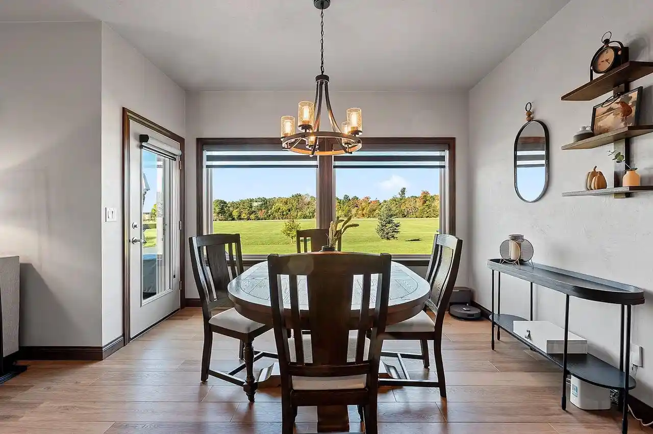 Photo 4 of Single family home for sale at 1715 Red Oak St, Green Bay, WI 54313 | MLS# 50333921 | Listing updated on 2026-10-08
