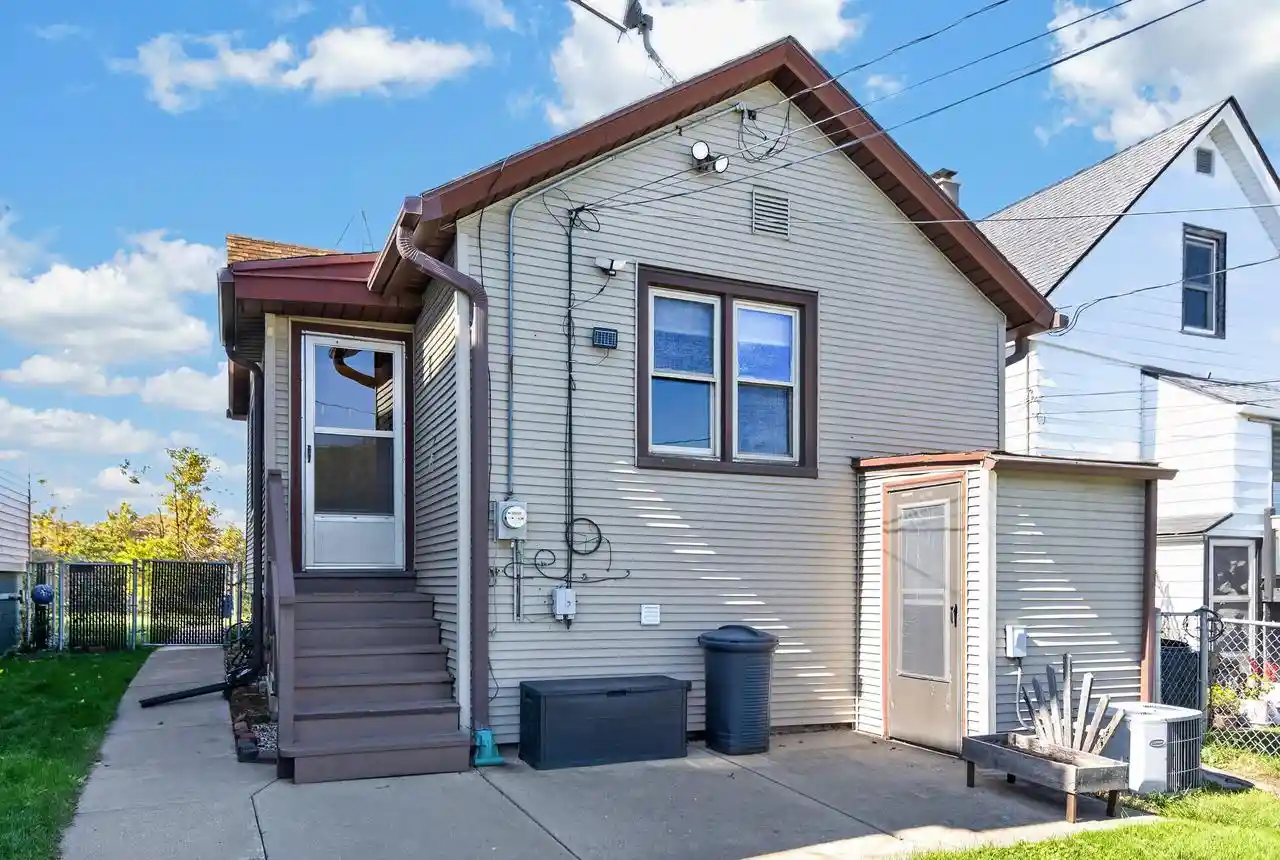 Photo 3 of Single family home for sale at 2826 S Chase Ave, Milwaukee, WI 53207 | MLS# 1983724 | Listing updated on 2026-10-07