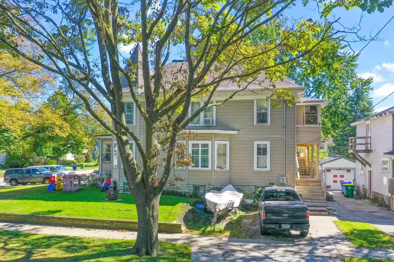 Photo 3 of Multi family home for sale at 617 Phoebe St, Green Bay, WI 54303 | MLS# 50333922 | Listing updated on 2026-10-07