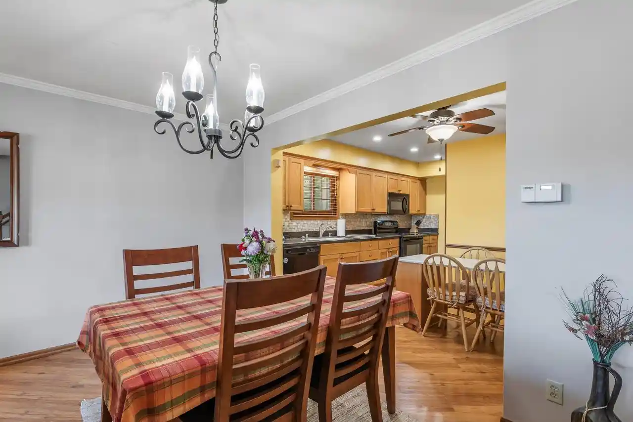 Photo 3 of Condo for sale at 7776 W Tuckaway Shrs Dr, Franklin, WI 53132 | MLS# 1983736 | Listing updated on 2026-10-10