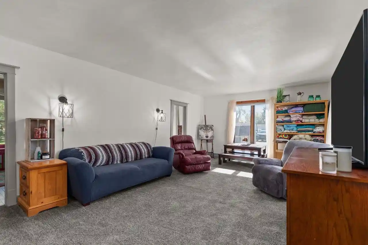 Photo 3 of Single family home for sale at 204 N Mckenzie Ave, Gillett, WI 54124 | MLS# 50333905 | Listing updated on 2026-10-07