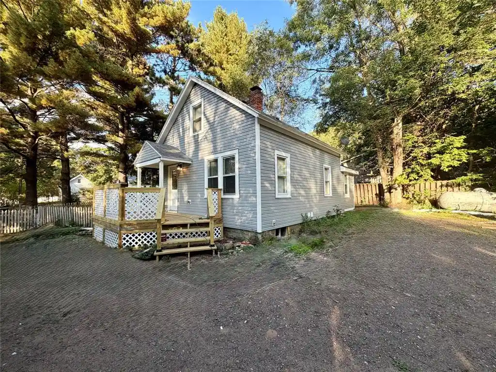 Photo 1 of Single family home for sale at 2519 Peebles St, Eau Claire, WI 54703 | MLS# 1605743 | Listing updated on 2026-10-07