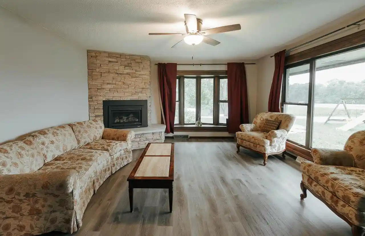 Photo 2 of Single family home for sale at N7470 Highway 55, Menasha, WI 54952 | MLS# 1983743 | Listing updated on 2026-10-08