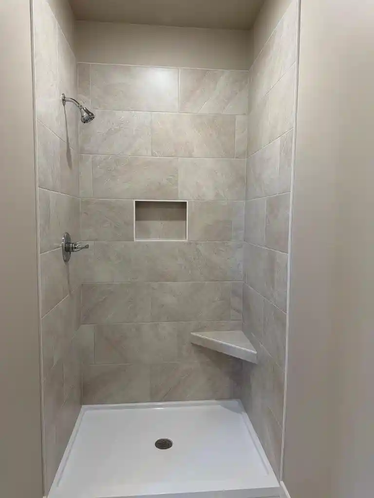 Photo 4 of Single family home for sale at 1415 Divinity Dr, De Pere, WI 54115 | MLS# 50333938 | Listing updated on 2026-10-07