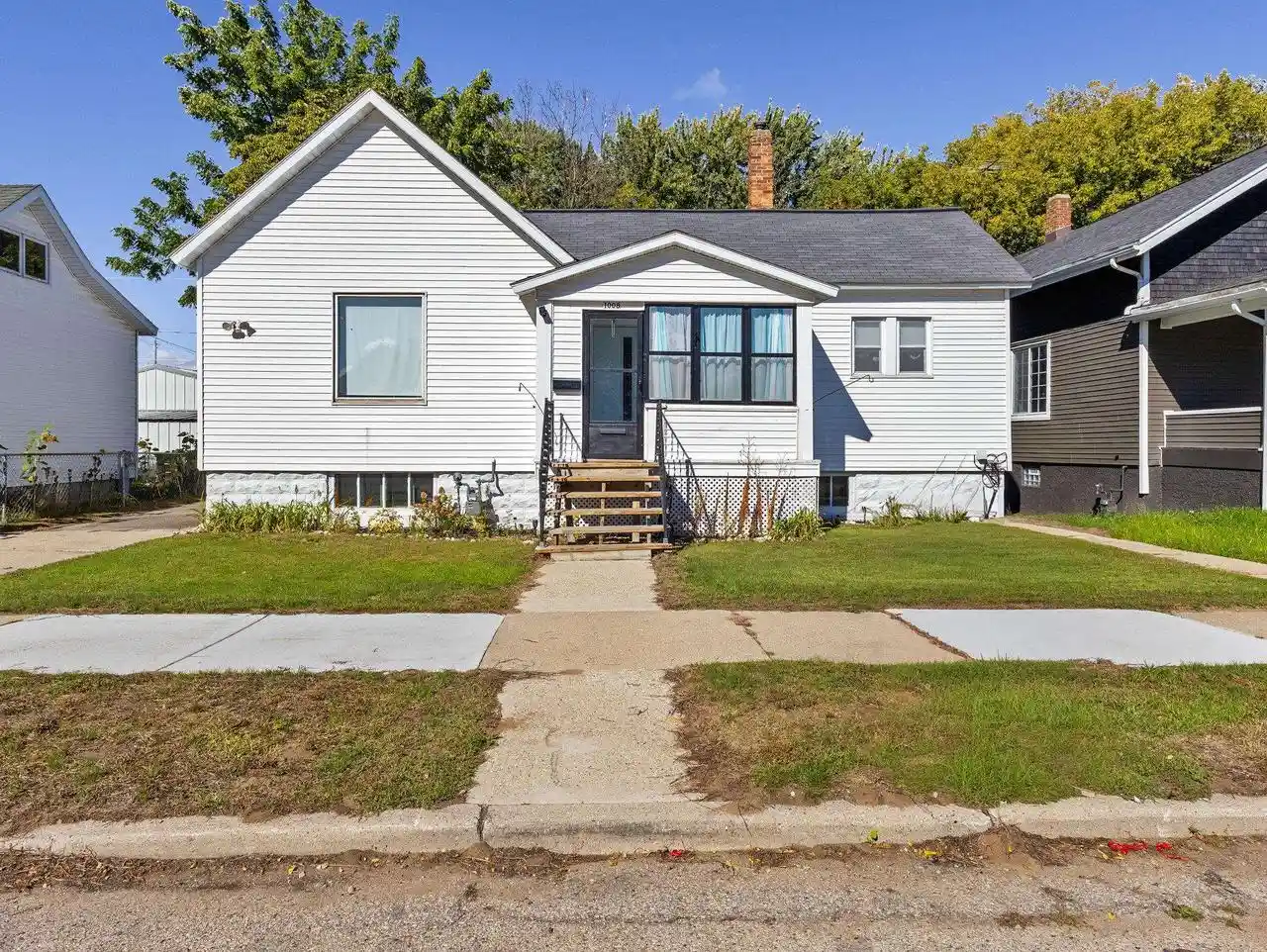 Photo 1 of Single family home for sale at 1008 15th Avenue, Menominee, MI 49858 | MLS# 50333941 | Listing updated on 2026-10-08