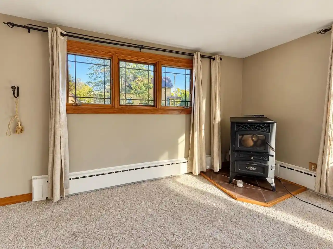 Photo 3 of Single family home for sale at 639 Broadway St, Berlin, WI 54923 | MLS# 50333890 | Listing updated on 2026-10-07