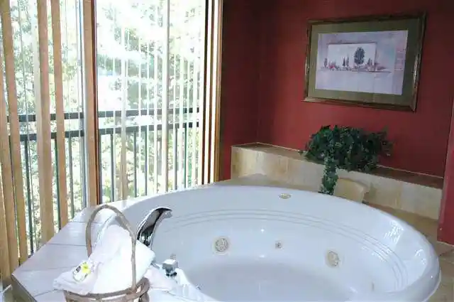 Photo 4 of Condo for sale at 350 E Hiawatha Dr #222, Lake Delton, WI 53940 | MLS# 2034201 | Listing updated on 2026-10-07