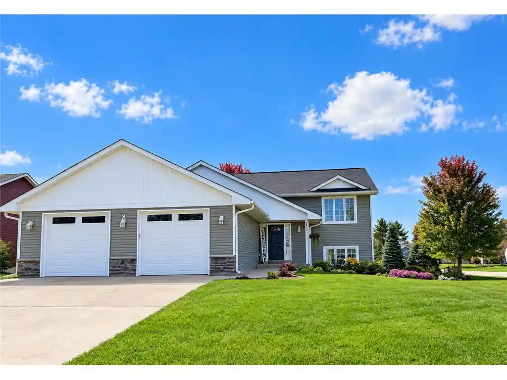 Photo 1 of Single family home for sale at 1204 Wren Pl, New Richmond, WI 54017 | MLS# 7156865 | Listing updated on 2026-10-09
