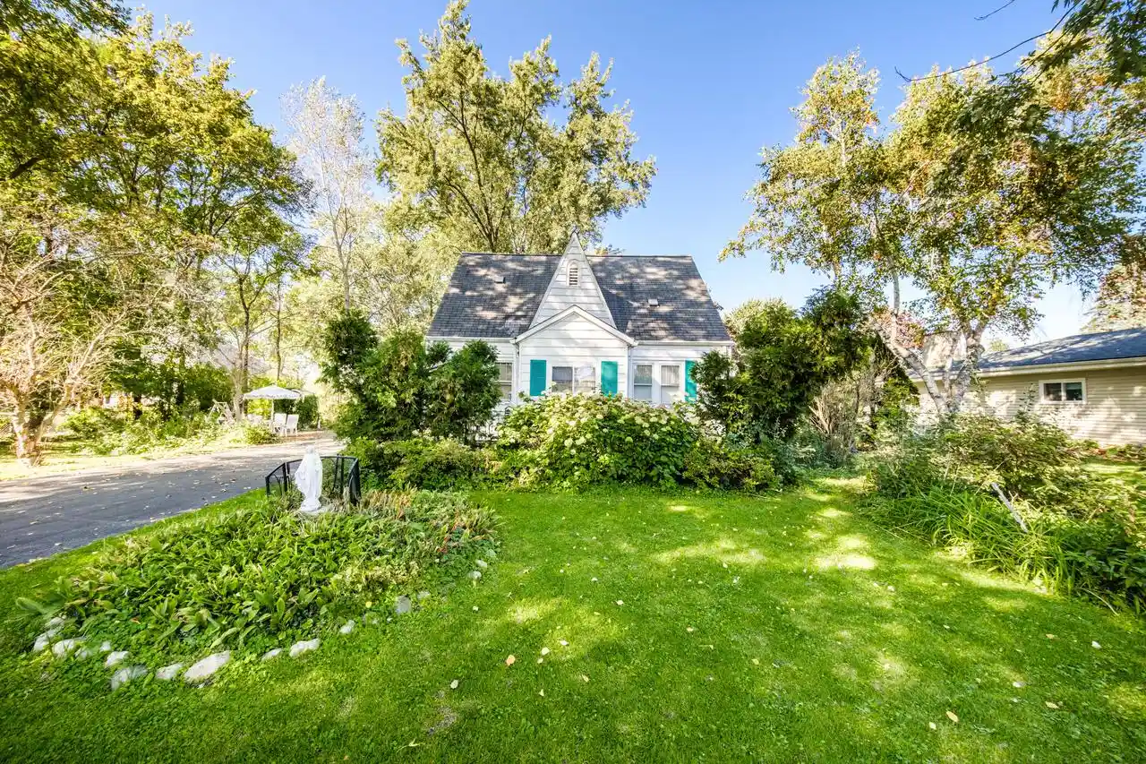 Photo 2 of Single family home for sale at 3285 Fiebrantz Dr, Brookfield, WI 53005 | MLS# 1983765 | Listing updated on 2026-10-07