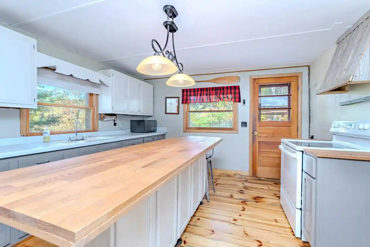 Photo 4 of Single family home for sale at 6907 E Rapids Rd, Lake Tomahawk, WI 54539 | MLS# 22605006 | Listing updated on 2026-10-07