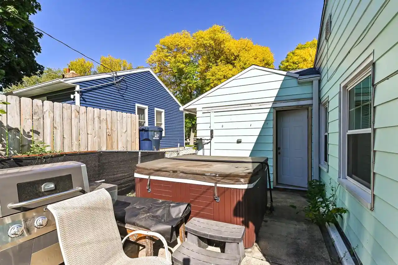 Photo 1 of Single family home for sale at 6117 W Bennett Ave, Milwaukee, WI 53219 | MLS# 1983768 | Listing updated on 2026-10-07