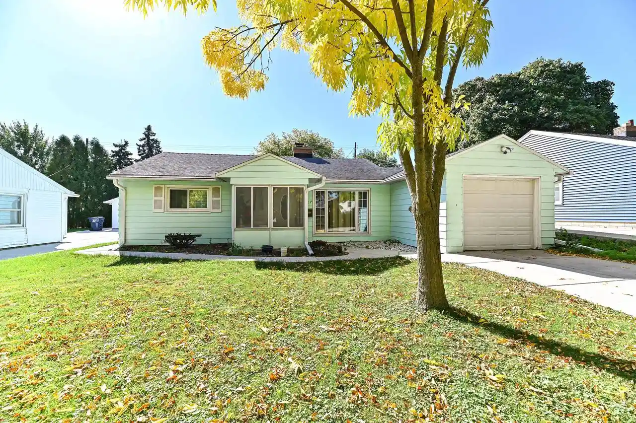Photo 3 of Single family home for sale at 6117 W Bennett Ave, Milwaukee, WI 53219 | MLS# 1983768 | Listing updated on 2026-10-07