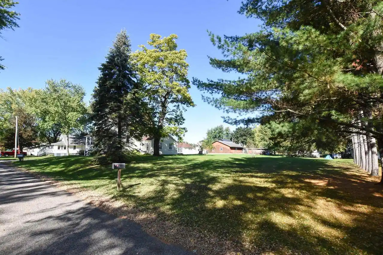 Photo 2 of Single family home for sale at 431 Cleveland Ave, Wild Rose, WI 54984 | MLS# 50333948 | Listing updated on 2026-10-08