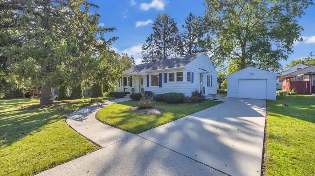 Photo 1 of Single family home for sale at 2517 Erie Ave, Sheboygan, WI 53081 | MLS# 1983776 | Listing updated on 2026-10-07