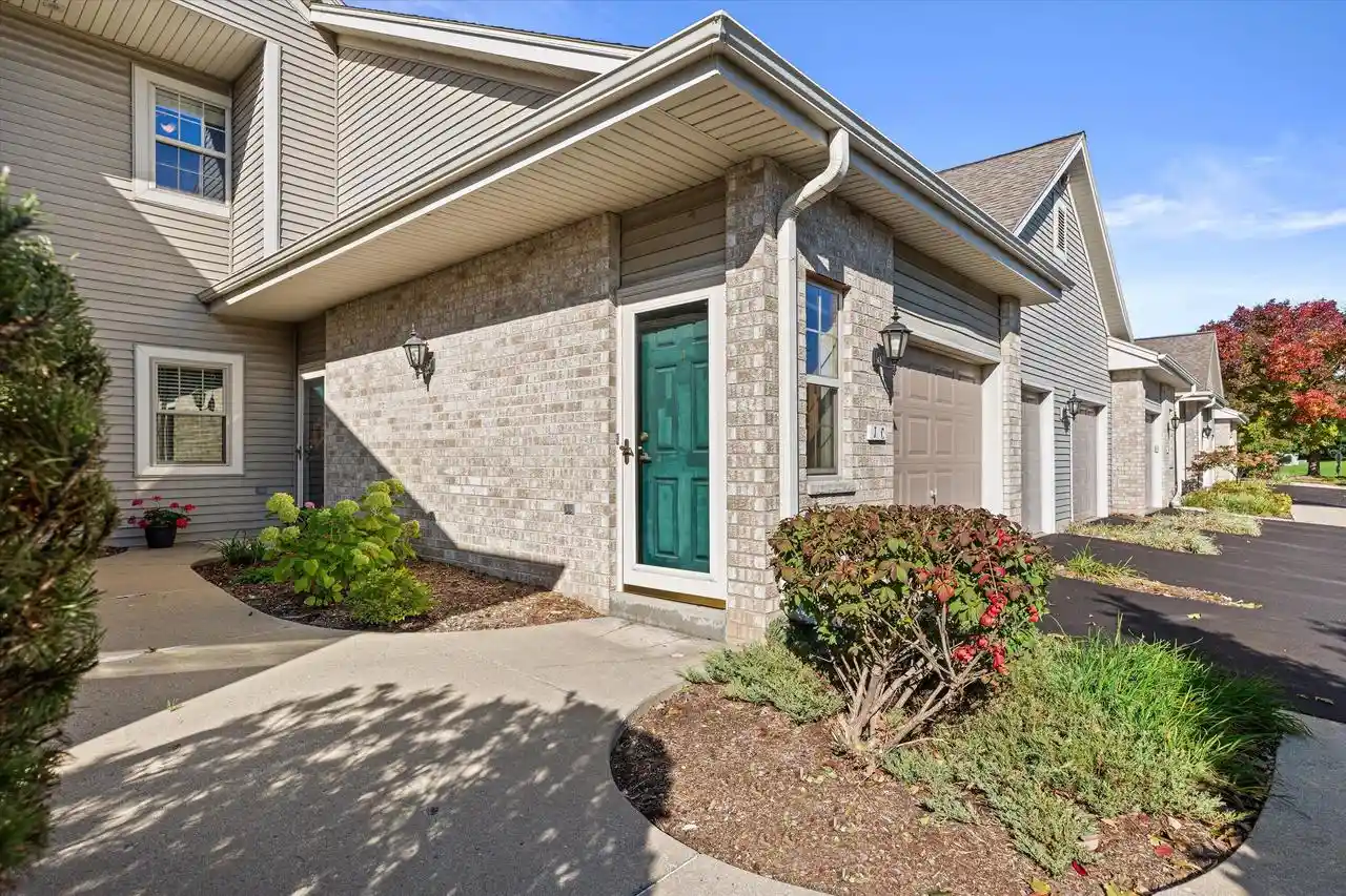 Condo for sale at 18725 Emerald Cir #J, Brookfield, WI 53045 | MLS# 1983778