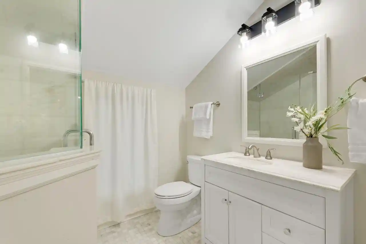 Photo 3 of Single family home for sale at 4821 W Elmdale Rd, Mequon, WI 53092 | MLS# 1983780 | Listing updated on 2026-10-07
