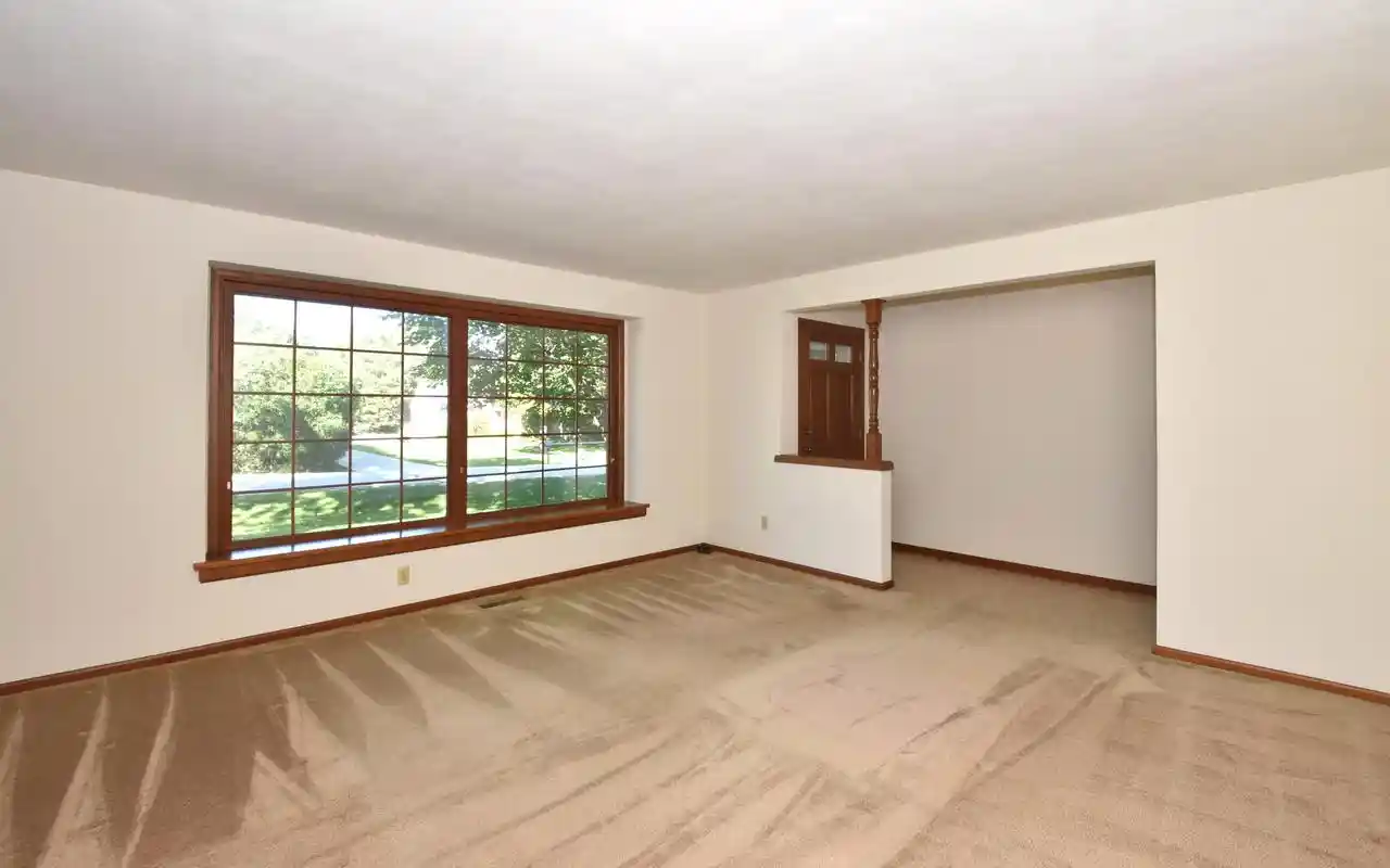 Photo 3 of Single family home for sale at 4837 W Knollwood Dr, Mount Pleasant, WI 53403 | MLS# 1983785 | Listing updated on 2026-10-07
