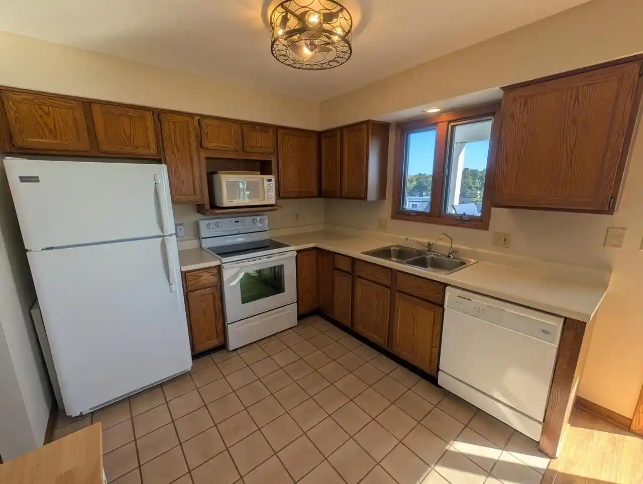 Photo 3 of Condo for sale at 1531 N Delavan Clb Dr, Delavan, WI 53115 | MLS# 1983784 | Listing updated on 2026-10-07
