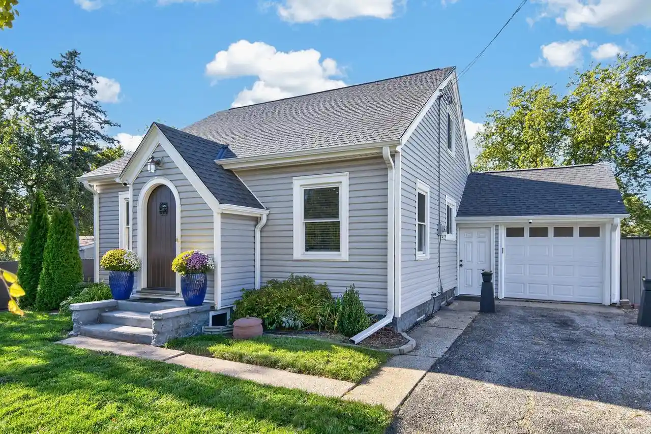 Photo 1 of Single family home for sale at S89w22720 Milwaukee Ave, Big Bend, WI 53103 | MLS# 1983786 | Listing updated on 2026-10-09