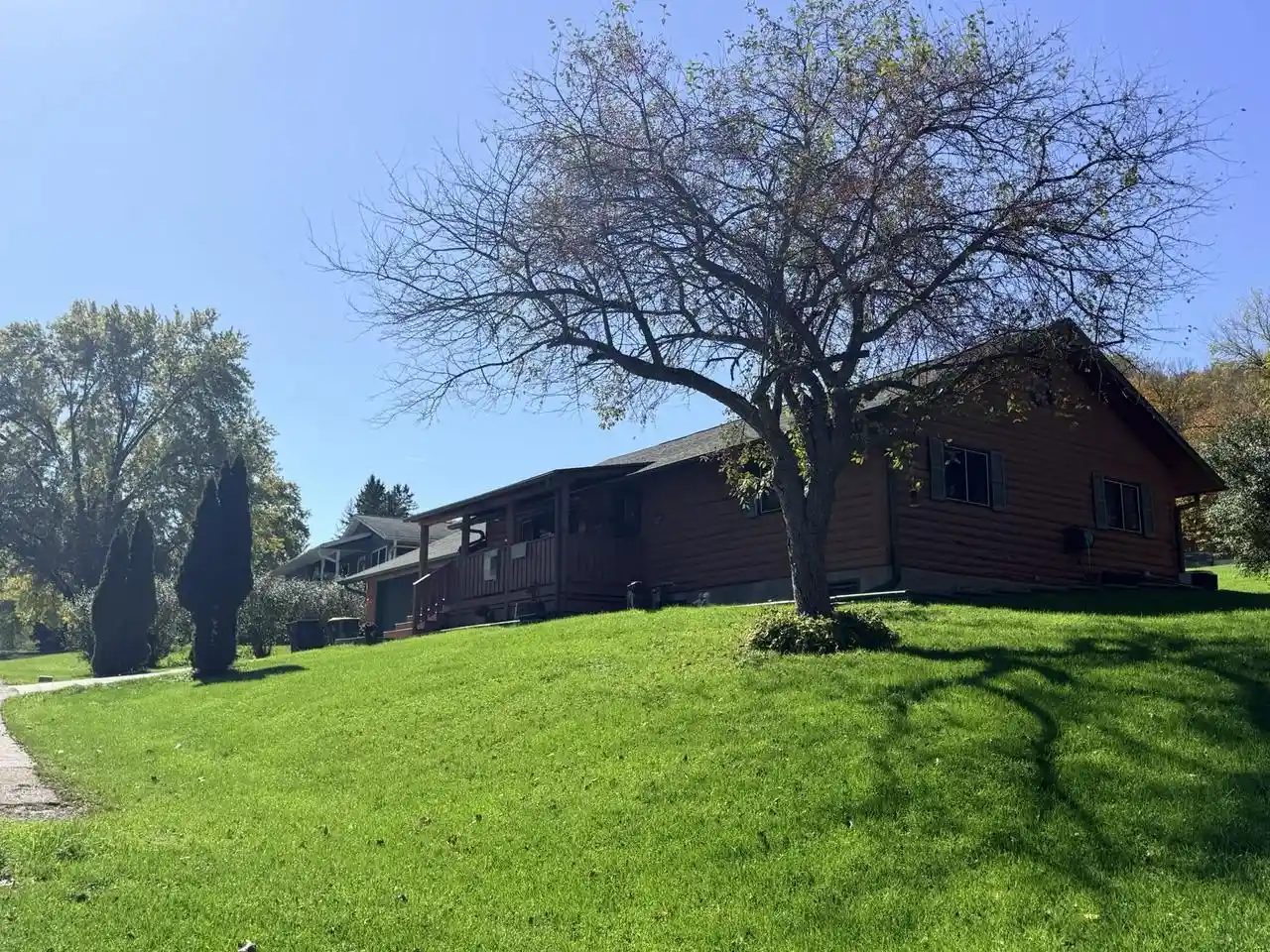 Photo 2 of Single family home for sale at 660 N Grove St, Richland Center, WI 53581 | MLS# 2034222 | Listing updated on 2026-10-08