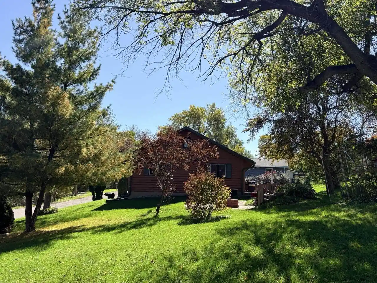 Photo 3 of Single family home for sale at 660 N Grove St, Richland Center, WI 53581 | MLS# 2034222 | Listing updated on 2026-10-08