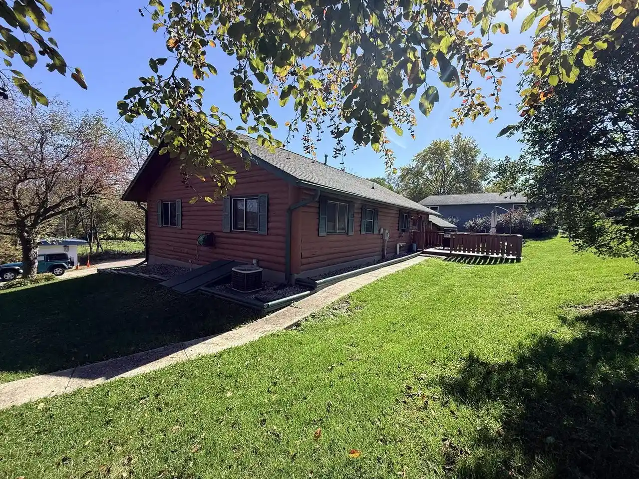 Photo 4 of Single family home for sale at 660 N Grove St, Richland Center, WI 53581 | MLS# 2034222 | Listing updated on 2026-10-08