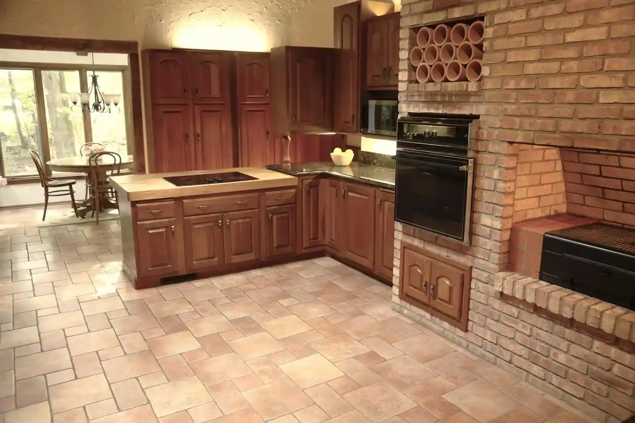 Photo 3 of Single family home for sale at 590 E Ravenswood Hills Cir, Brookfield, WI 53045 | MLS# 1983796 | Listing updated on 2026-10-07