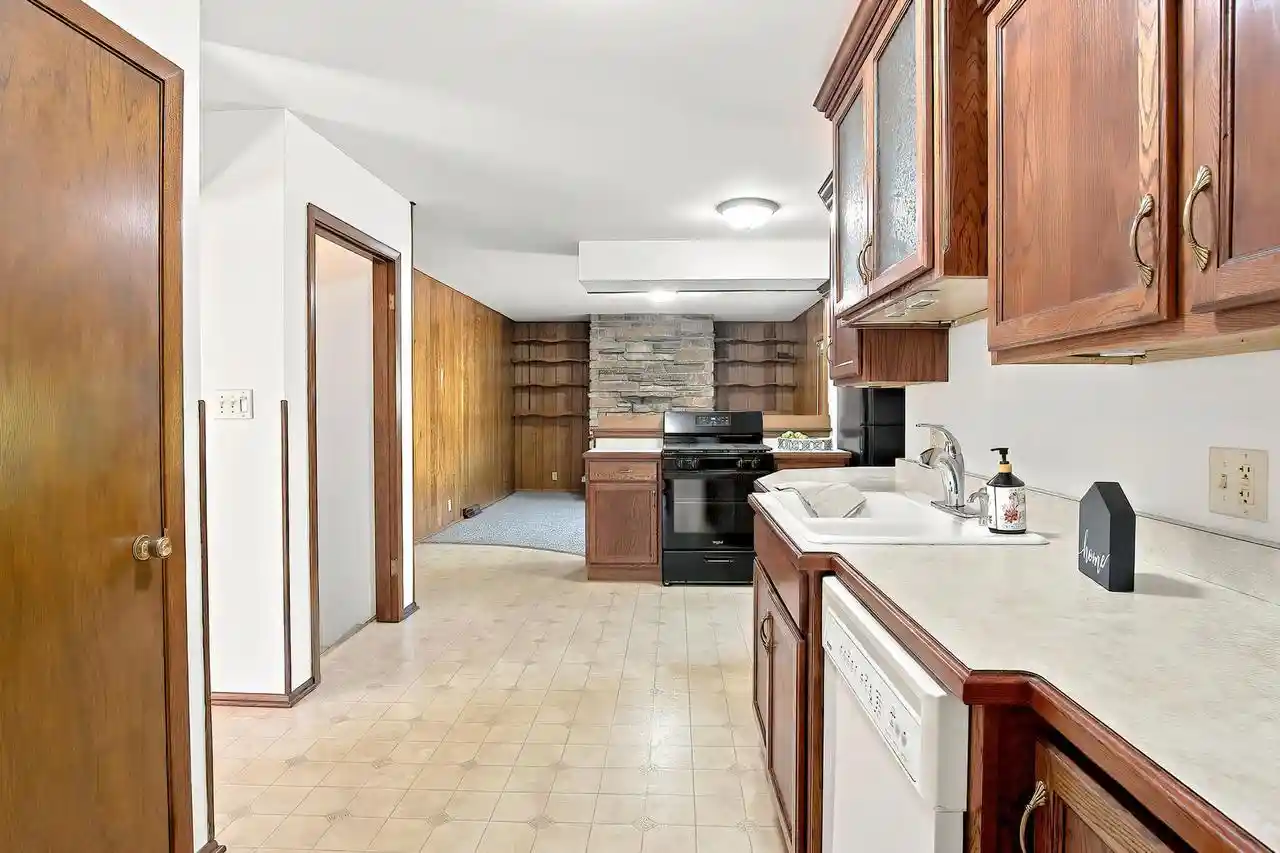 Photo 4 of Single family home for sale at 4726 69th Street, Kenosha, WI 53142 | MLS# 1983806 | Listing updated on 2026-10-07