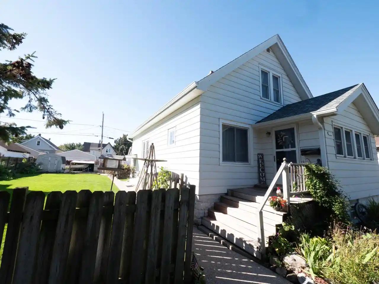 Photo 1 of Single family home for sale at 2131 S 62nd Street, Milwaukee, WI 53219 | MLS# 1983818 | Listing updated on 2026-10-08