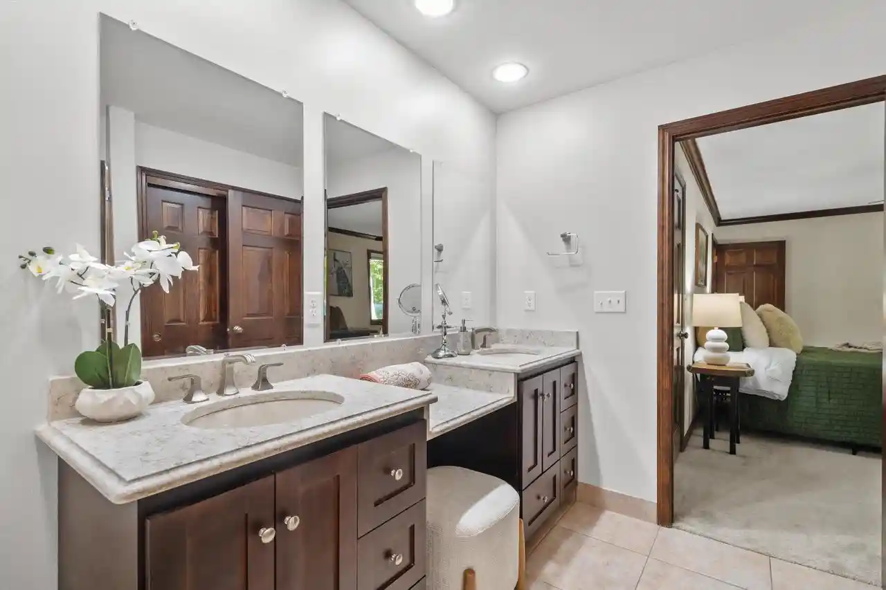 Photo 3 of Condo for sale at 12427 N Golf Dr, Mequon, WI 53092 | MLS# 1983822 | Listing updated on 2026-10-09