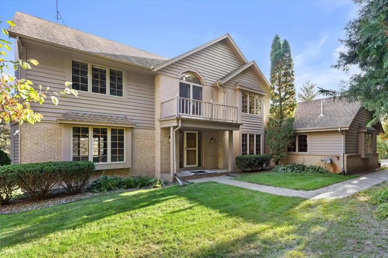 Photo 1 of Single family home for sale at S57w29537 Saylesville Rd, Waukesha, WI 53189 | MLS# 1983830 | Listing updated on 2026-10-09