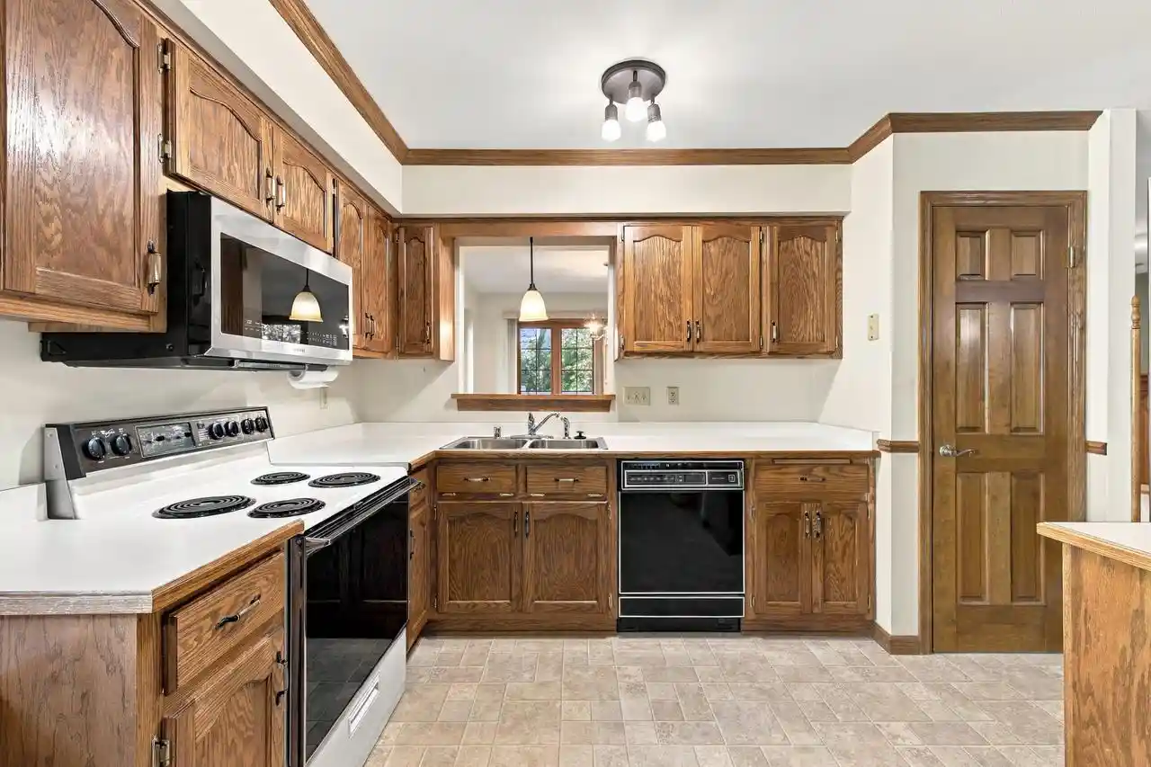 Photo 4 of Condo for sale at 7534 W Tuckaway Crk Dr, Franklin, WI 53132 | MLS# 1983836 | Listing updated on 2026-10-08