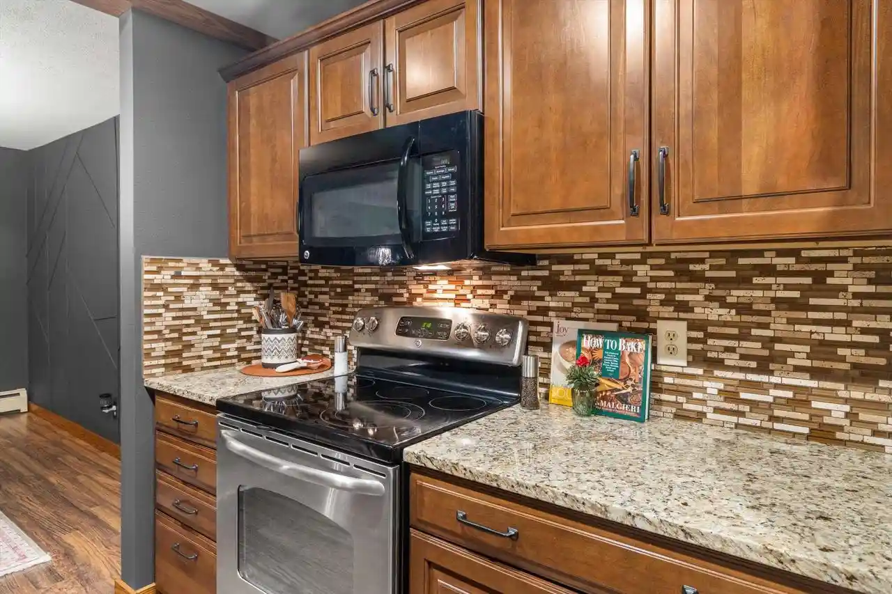 Listing Photo 4 - Condo for sale in building located at 6441 Brg Rd, Madison, WI 53713 - Unit #202