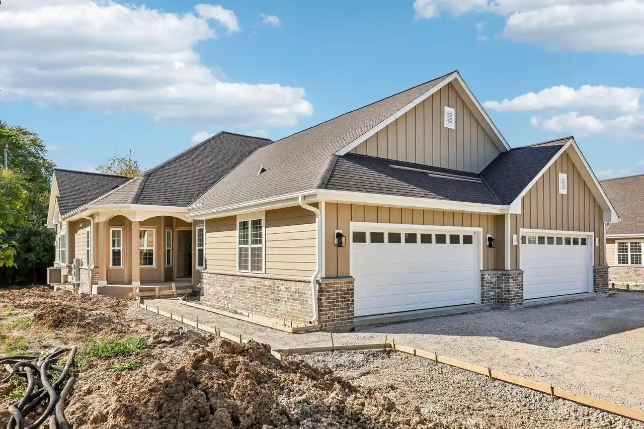 Photo 1 of Condo for sale at 6777 S Prairiewood Ln, Franklin, WI 53132 | MLS# 1983838 | Listing updated on 2026-10-09
