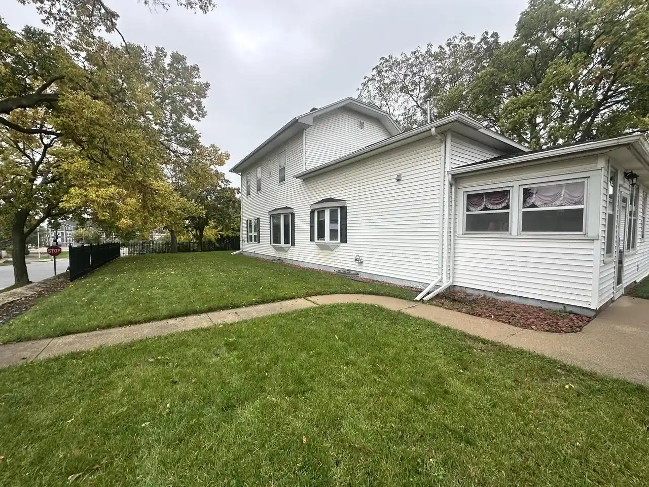 Photo 2 of Single family home for sale at 321 3rd Avenue S, Onalaska, WI 54650 | MLS# 1983841 | Listing updated on 2026-10-08